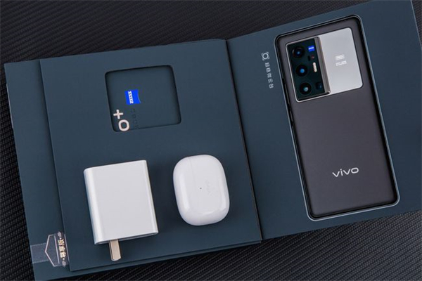 vivox70pro+支持无线充电功能吗