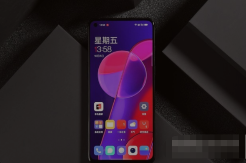 一加9RT采用的是什么屏幕
