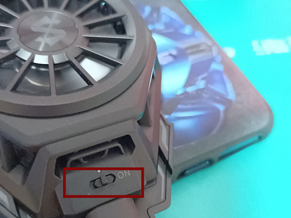 黑鲨4s散热背夹使用教程分享