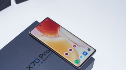 vivoX70Pro是2K屏吗