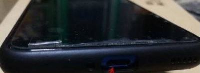 Hinova9怎么插耳机