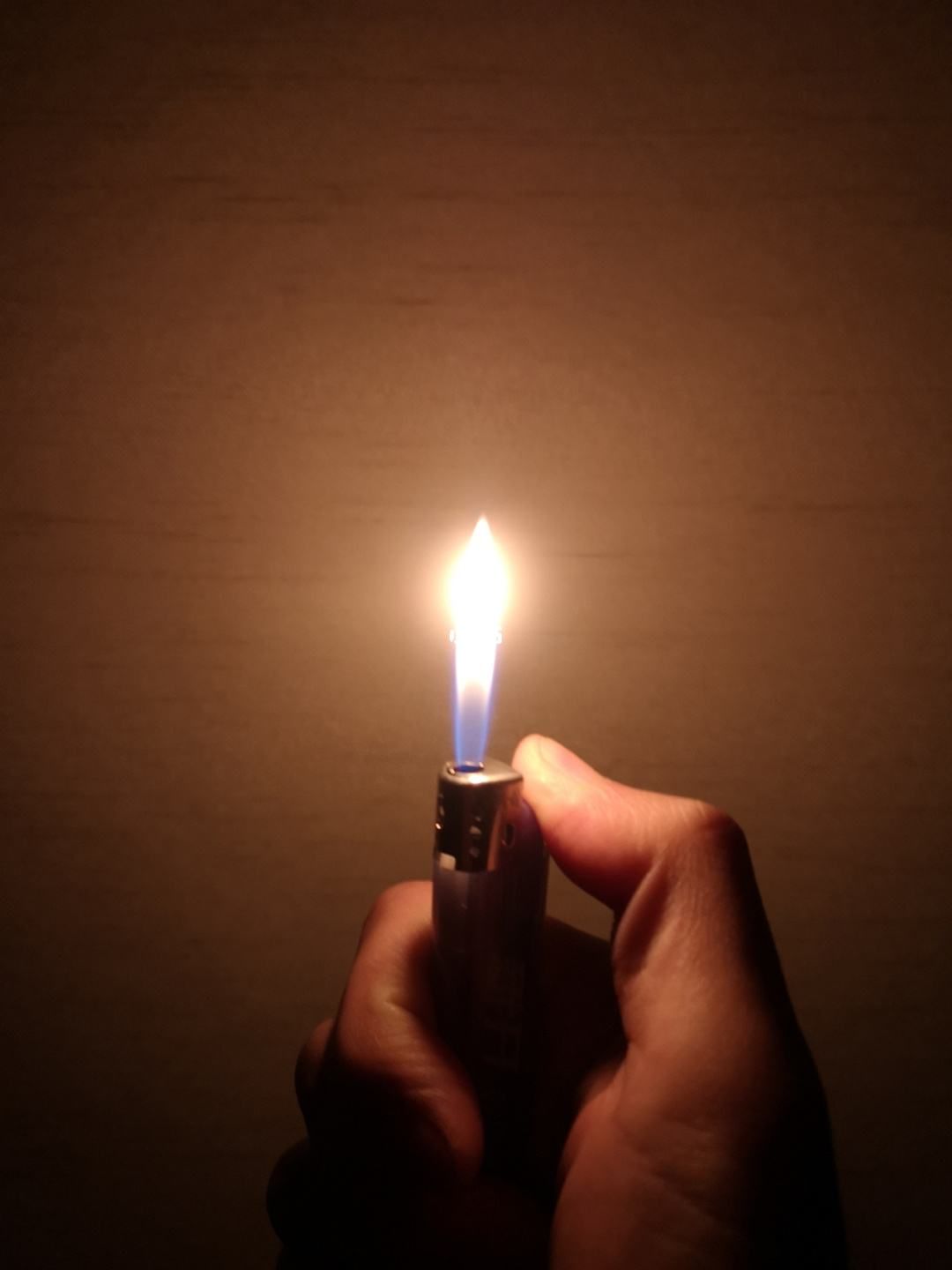 打火机圣诞树怎么弄？抖音打火机圣诞树教程[多图]图片1