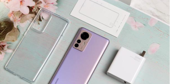 小米12pro有没有标配有充电器