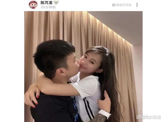 千万级网红表妹李kk 妄图流量变现却惨遭滑铁卢