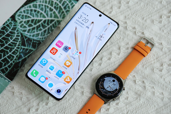 荣耀70屏幕大概有几寸