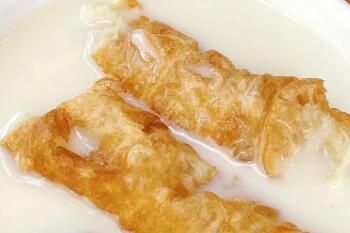 我只要豆浆和油条是什么意思