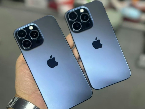 苹果15充电到80就不充了是怎么回事