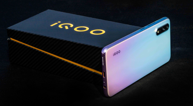 vivos18pro真的是曲面屏吗