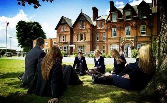 如何轻松参与小红书热门话题活动，提升笔记曝光率