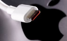 苹果iPhone15充电到80%充不进电如何解决