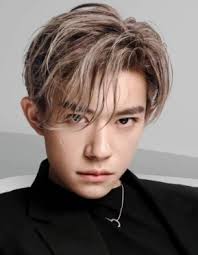 如何查看易烊千玺网站之前的动态