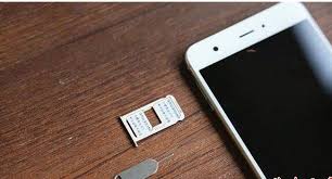 华为nova8pro怎么装卡