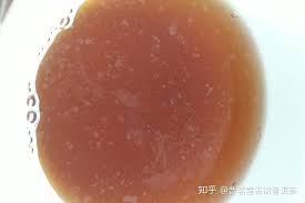 隔夜茶表面形成的油膜是什么