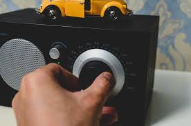 蓝牙音箱如何搜索蜻蜓FM